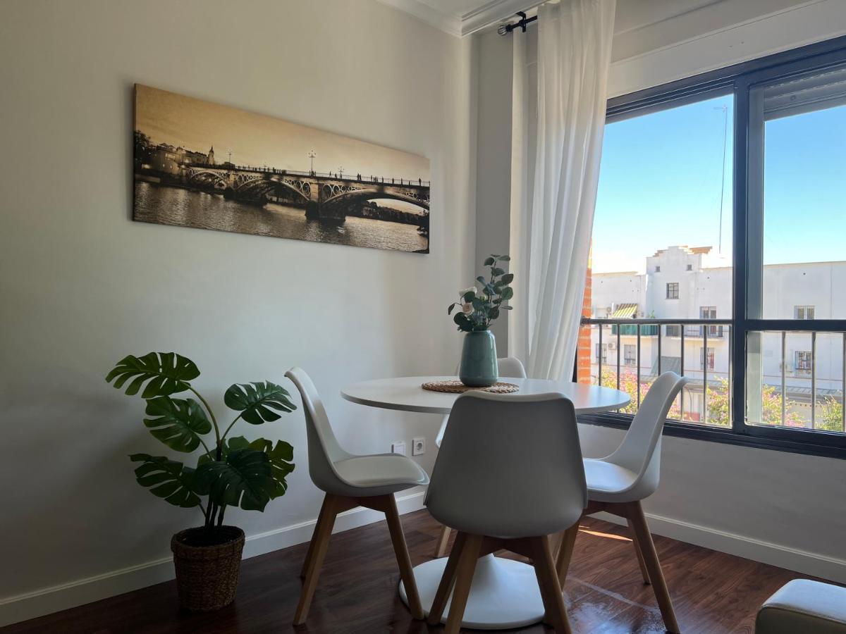 Apartamento Triana Center Sevilla Luaran gambar