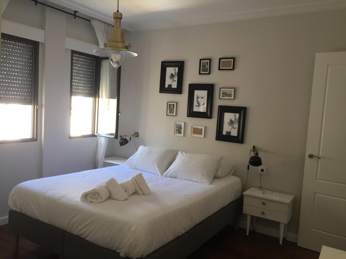 Apartamento Triana Center Sevilla Luaran gambar